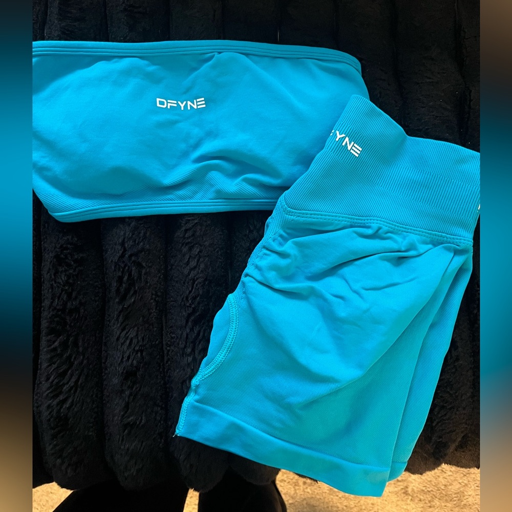DFYNE IMPACT size S bandeau/size XS shorts